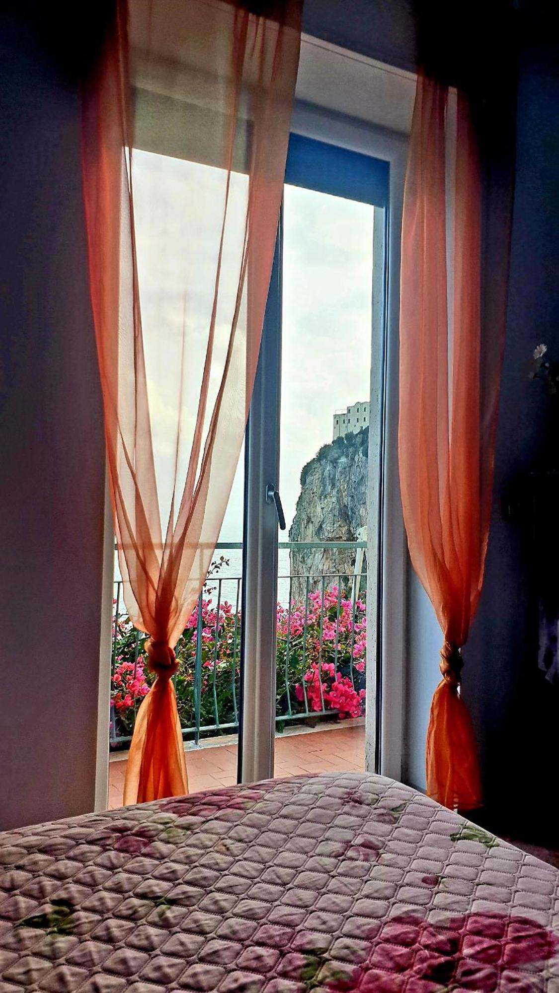 Villa Grace Amalfi Seaview Luaran gambar